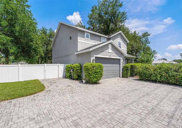 Photo 1 of Sale Pending at 4723 Conway Rd, Orlando, FL 32812 | MLS# O6427391 | Listing updated on 2026-08-18