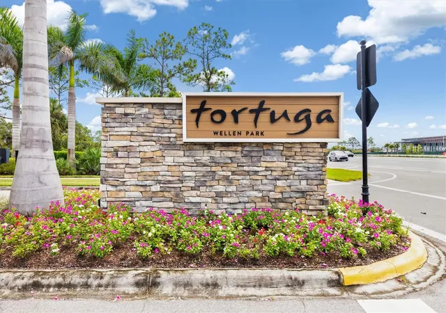 Photo 2 of Single family home for sale at 11125 Balfour St, Venice, FL 34293 | MLS# C7528716 | Listing updated on 2026-09-22