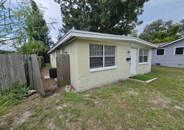 2nd image of 4426 13th Ave S, Saint Petersburg, FL 33711 | MLS# TB8531859