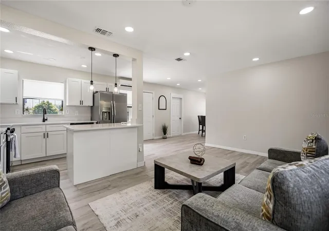 4th image of 2601 Healy Dr, Orlando, FL 32818 | MLS# O6427417