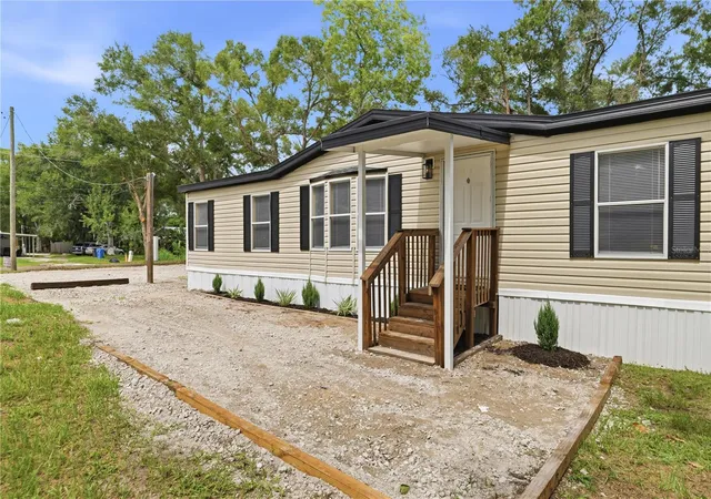 Photo 1 of Sale Pending at 8726 N Meadowview Cir, Tampa, FL 33625 | MLS# TB8531862 | Listing updated on 2026-08-26