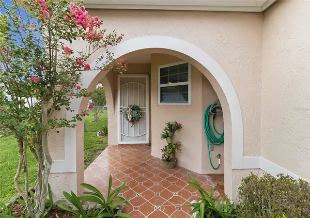 Photo 2 of Sale Pending at 2918 Canoe Cir, Saint Cloud, FL 34772 | MLS# O6427444 | Listing updated on 2026-08-27
