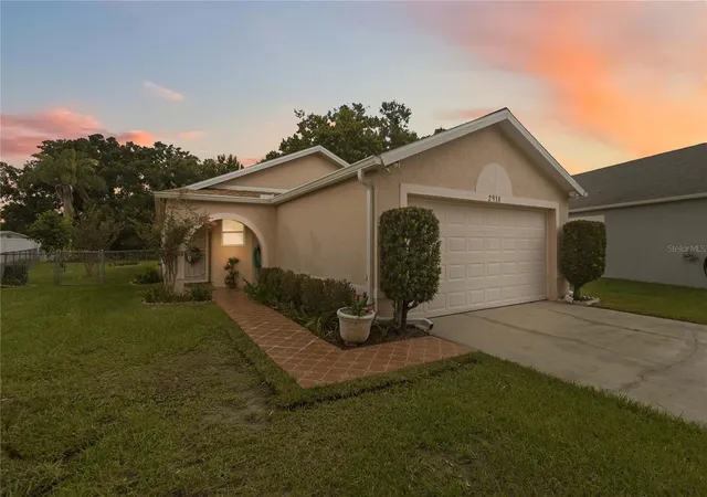 Photo 4 of Sale Pending at 2918 Canoe Cir, Saint Cloud, FL 34772 | MLS# O6427444 | Listing updated on 2026-08-27
