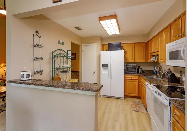 Photo 4 of Condo for sale at 5301 White Cliff Ln #7, Orlando, FL 32812 | MLS# G5115434 | Listing updated on 2026-08-22