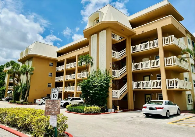 1st image of 304 Golfview Rd #PH7, North Palm Beach, FL 33408 | MLS# O6427478