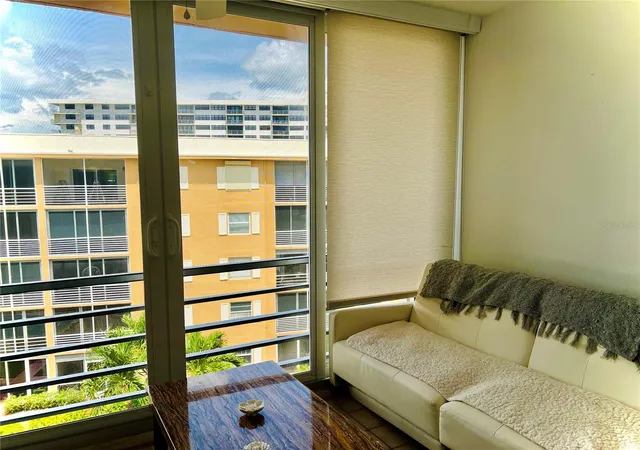 5th image of 304 Golfview Rd #PH7, North Palm Beach, FL 33408 | MLS# O6427478