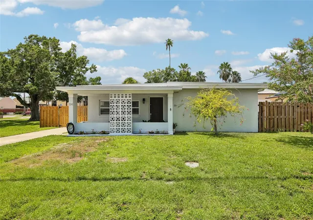 1st image of 114 Lake Judy Lee Dr, Largo, FL 33771 | MLS# TB8531936
