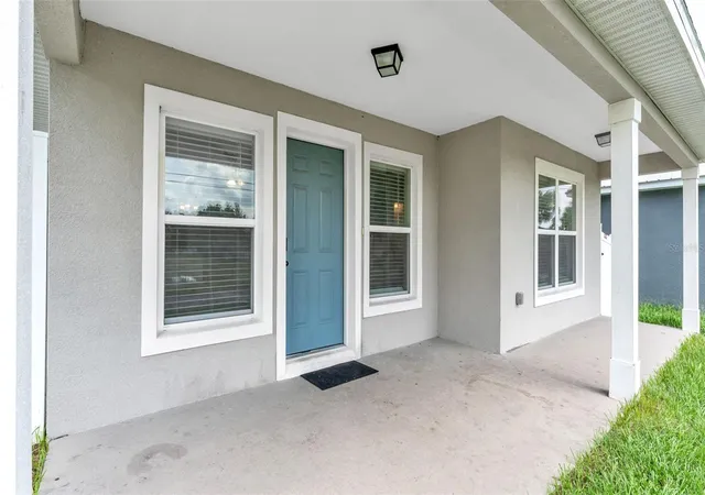 Photo 3 of Single family home for sale at 902 N Vermont Ave, Lakeland, FL 33801 | MLS# L4963724 | Listing updated on 2026-08-23