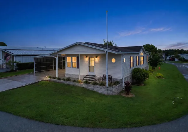 Photo 2 of Manufactured home for sale at 1777 Quail Hl Dr, Lakeland, FL 33810 | MLS# P4939391 | Listing updated on 2026-10-01