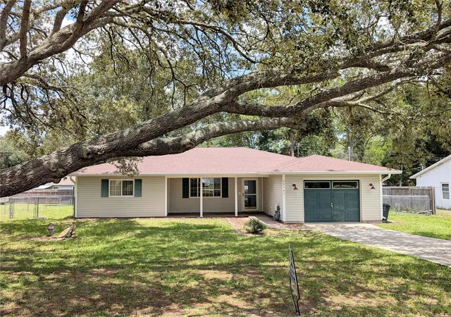 3rd image of 20167 Sw 81St St, Dunnellon, FL 34431 | MLS# OM729032