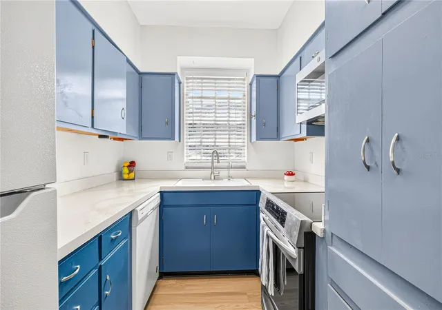 Photo 4 of Condo for sale at 223 Windsor St #4, Lakeland, FL 33803 | MLS# L4963734 | Listing updated on 2026-08-23
