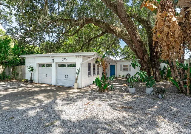 Photo 3 of Single family home for sale at 3107 Lake Margaret Dr, Orlando, FL 32806 | MLS# O6427576 | Listing updated on 2026-09-03