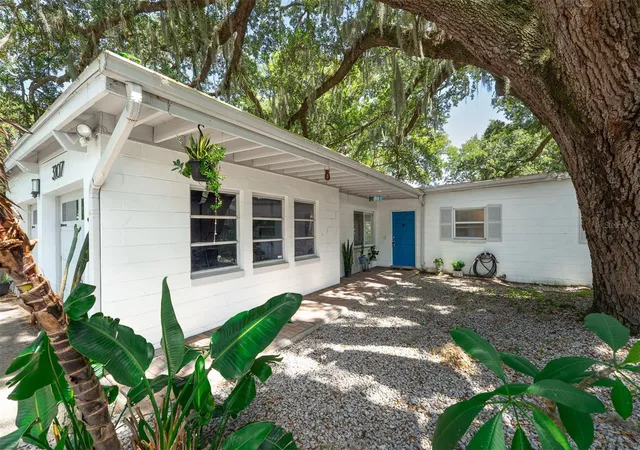 Photo 3 of Single family home for sale at 3107 Lake Margaret Dr, Orlando, FL 32806 | MLS# O6427576 | Listing updated on 2026-09-03