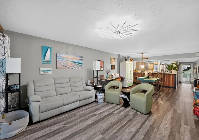 4th image of 1960 Oregon Trl #2B, Englewood, FL 34224 | MLS# A4700857