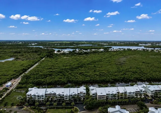 4th image of 3228 Mangrove Point Dr, Ruskin, FL 33570 | MLS# TB8532093