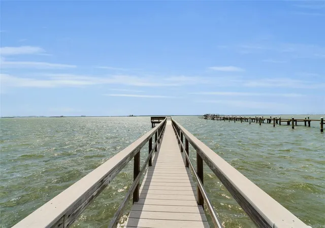 2nd image of 1340 Bayshore Blvd, DUNEDIN, FL 34698