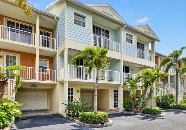 2nd image of 3248 Mangrove Point Dr, Ruskin, FL 33570 | MLS# TB8532153