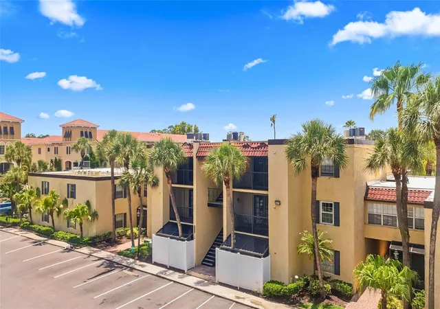 4th image of 5306 Santa Rosa Ct #143, Tampa, FL 33609 | MLS# TB8532169
