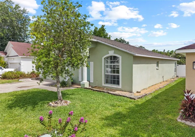 Photo 3 of Single family home for sale at 25237 Seven Rivers Cir, Land O Lakes, FL 34639 | MLS# TB8532226 | Listing updated on 2026-09-05