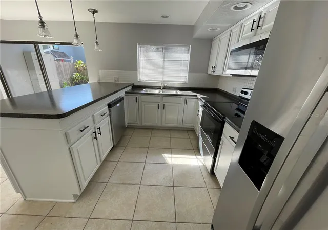 Listing Photo 5 - Condo for sale in building located at 3307 Kilmer Dr, LAKELAND, FL 33803 - Unit #3307