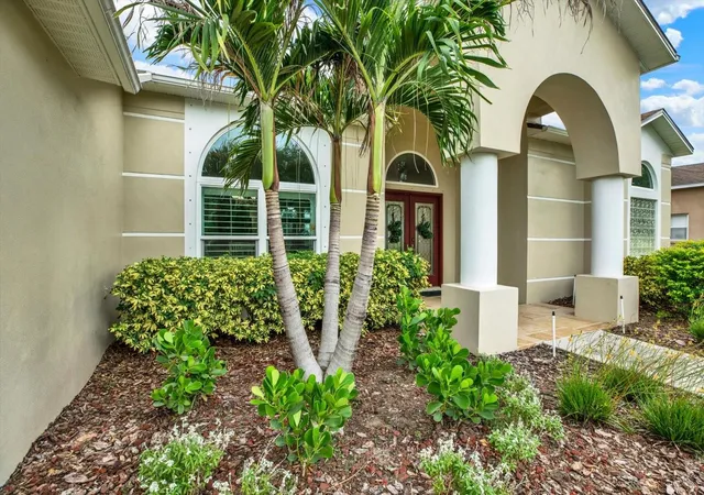 Photo 3 of Sale Pending at 2318 Edelweiss Loop, Trinity, FL 34655 | MLS# W7887943 | Listing updated on 2026-08-18