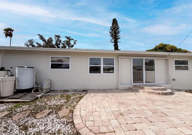 Photo 5 of Single family home for sale at 1672 Jupiter Rd, Venice, FL 34293 | MLS# O6427804 | Listing updated on 2026-09-02