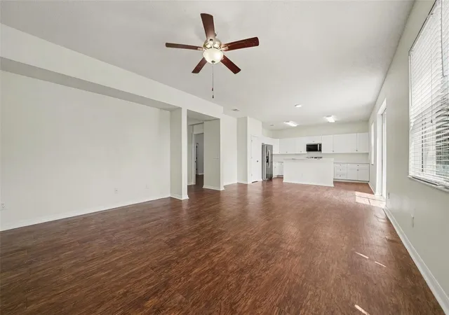 Photo 3 of Single family home for sale at 499 Vicks Landing Dr, Apopka, FL 32712 | MLS# O6427847 | Listing updated on 2026-08-26