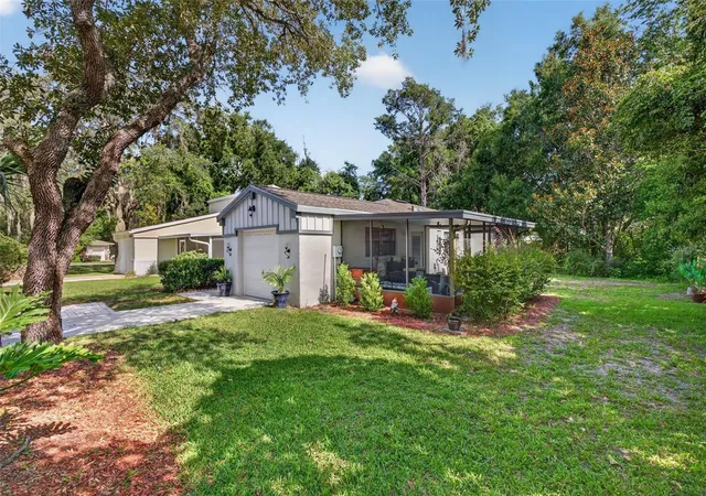 2nd image of 12 Chinaberry Cir, Homosassa, FL 34446 | MLS# W7887953