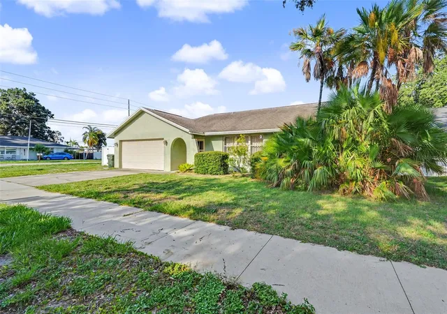 2nd image of 12543 108th St, Largo, FL 33778 | MLS# TB8532438