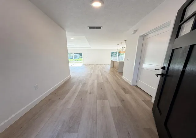 Photo 3 of Single family home for sale at 2860 Se 146th Place, Summerfield, FL 34491 | MLS# OM729121 | Listing updated on 2026-08-31