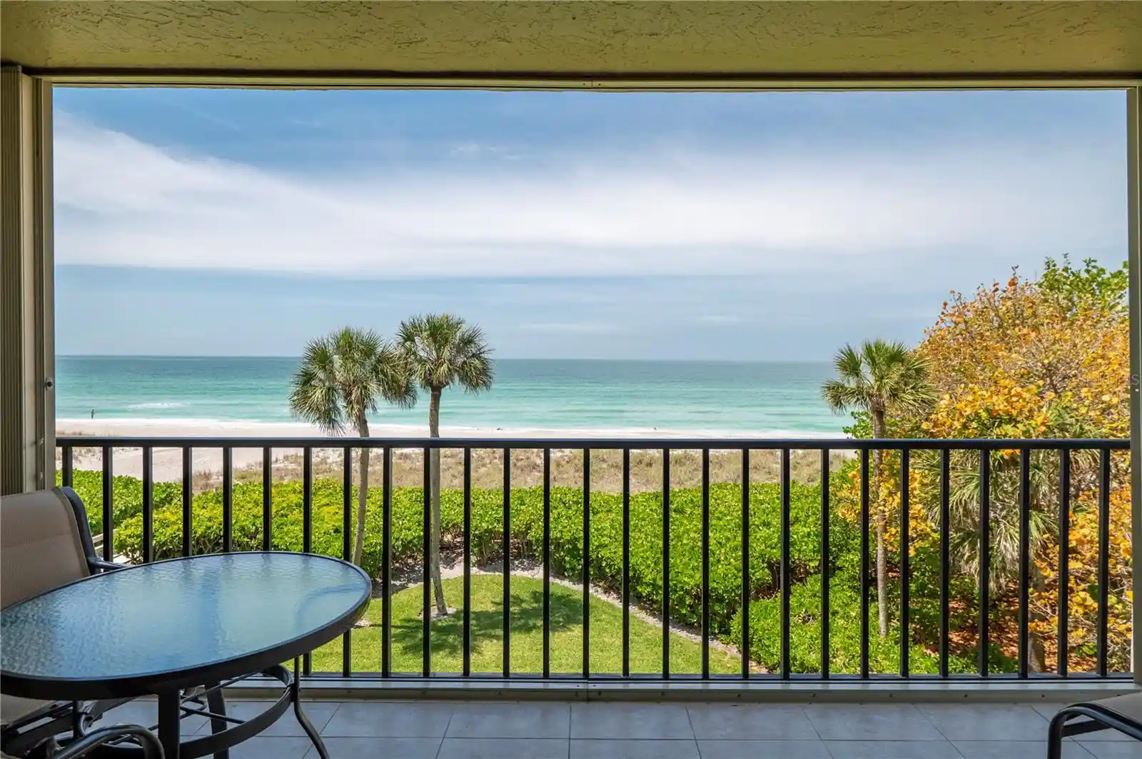 Listing Photo 1 - Condo for sale in 2675 Gulf Of Mexico Dr located at 2675 Gulf Of Mexico Dr, Longboat Key, FL 34228 - Unit #204