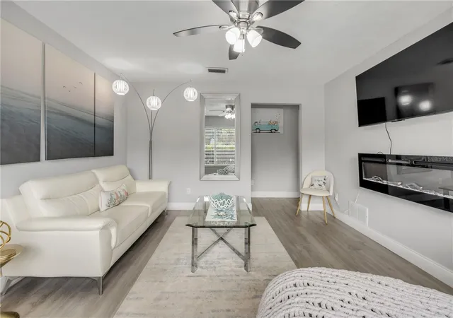 Photo 3 of Single family home for sale at 2952 Carriage Dr, South Daytona, FL 32119 | MLS# NS1088819 | Listing updated on 2026-10-07