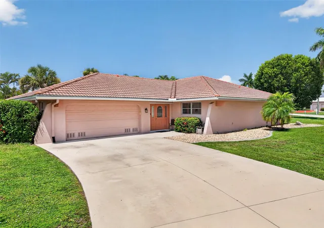 1st image of 401 Norma Ct, Punta Gorda, FL 33950 | MLS# C7528795