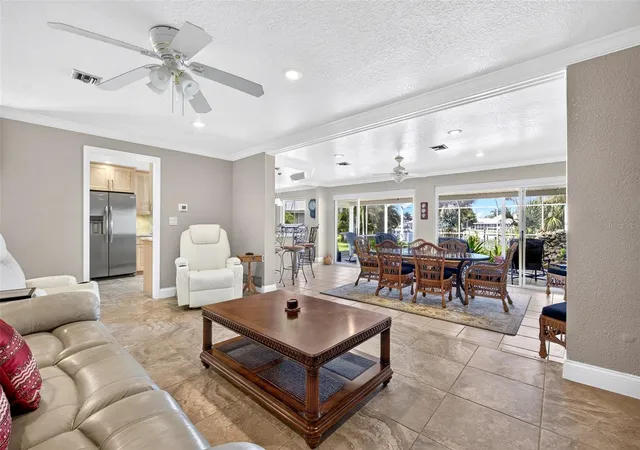 5th image of 401 Norma Ct, Punta Gorda, FL 33950 | MLS# C7528795