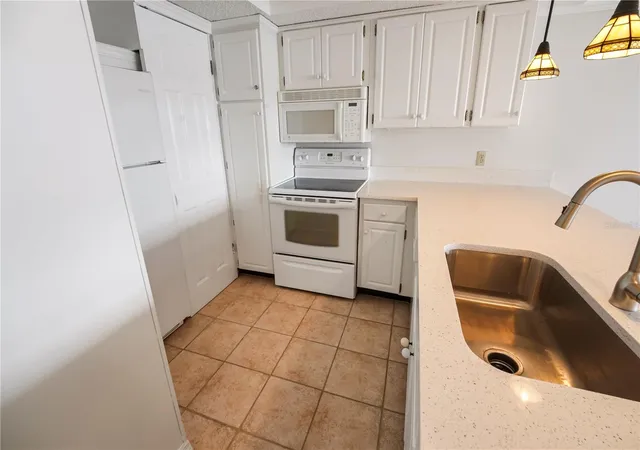 Photo 3 of Condo for sale at 4141 Bayshore Blvd #602, Tampa, FL 33611 | MLS# TB8532560 | Listing updated on 2026-08-19