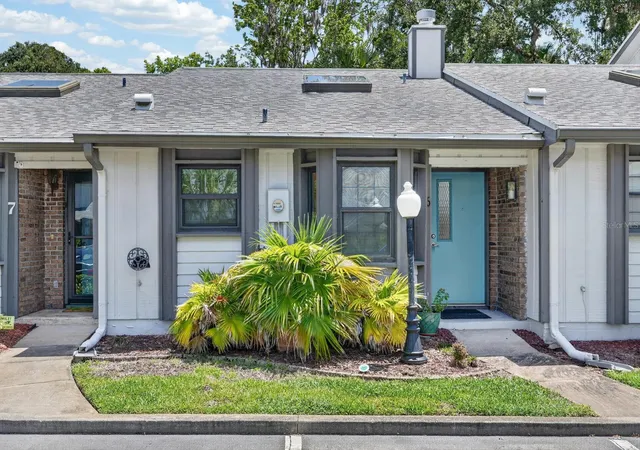 Photo 1 of Townhouse for sale at 5 Arbor Lake Park, Ormond Beach, FL 32174 | MLS# V4950379 | Listing updated on 2026-08-16