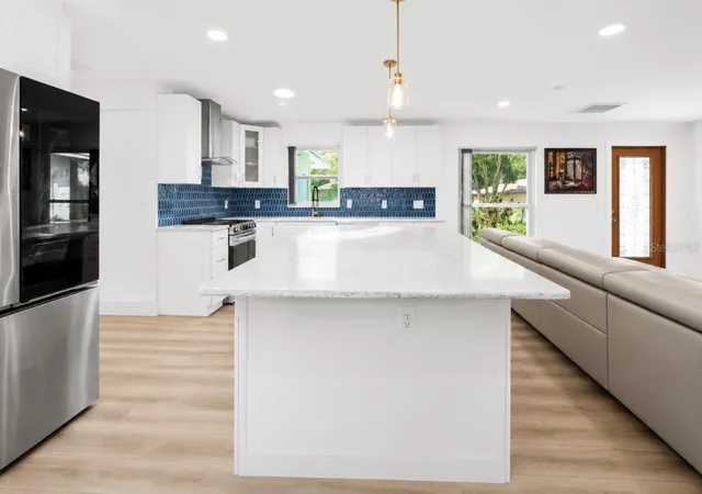 5th image of 1981 Castille Dr, Dunedin, FL 34698 | MLS# TB8532619