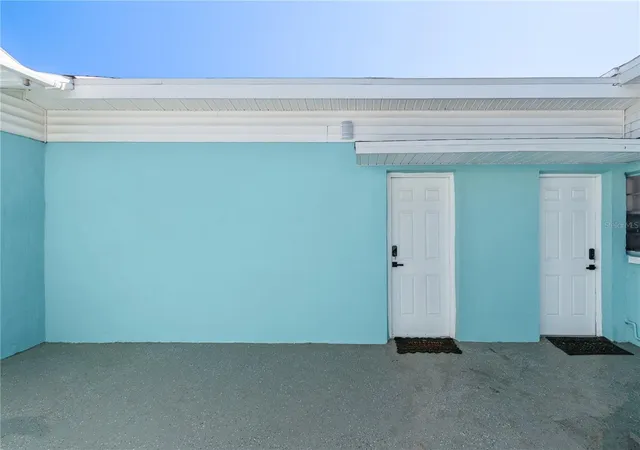 Photo 3 of Single family home for sale at 804 13th Avenue S, Saint Petersburg, FL 33701 | MLS# TB8532629 | Listing updated on 2026-09-08