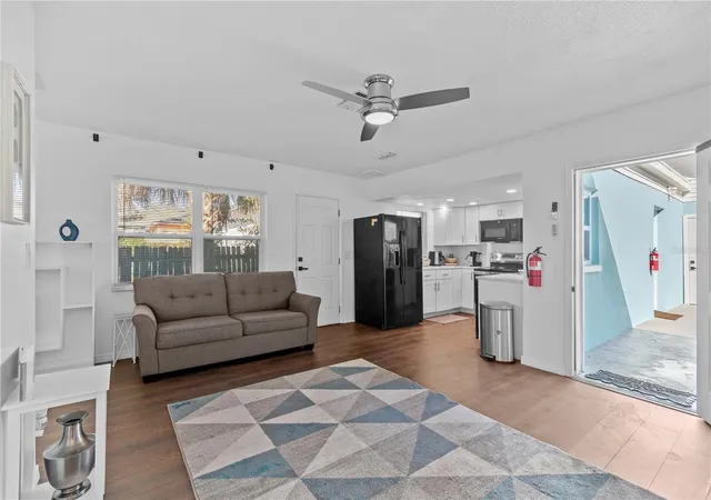 Photo 4 of Single family home for sale at 804 13th Avenue S, Saint Petersburg, FL 33701 | MLS# TB8532629 | Listing updated on 2026-09-08