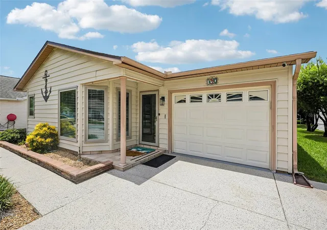 2nd image of 710 Cortez Ave, Lady Lake, FL 32159 | MLS# G5115518