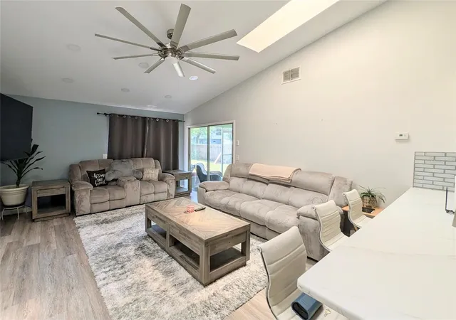 2nd image of 3140 Wainwright St, Deltona, FL 32738 | MLS# V4950395