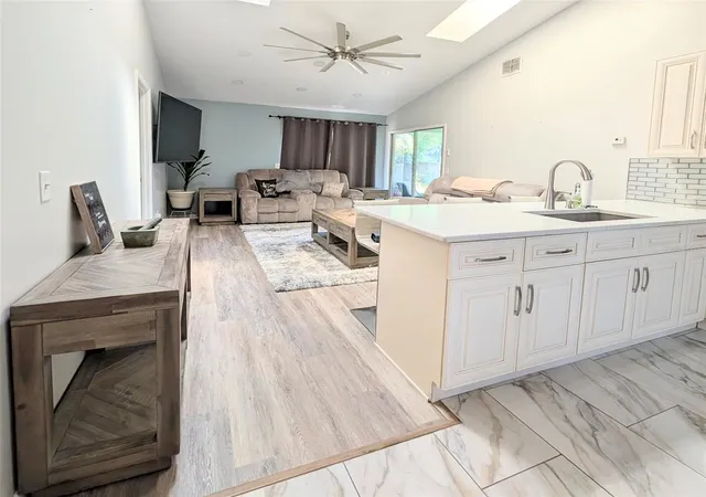 3rd image of 3140 Wainwright St, Deltona, FL 32738 | MLS# V4950395