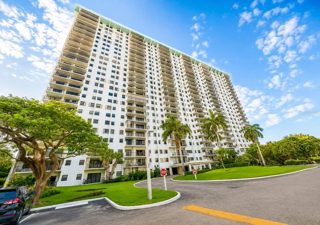 10th image of 1201 S Ocean Dr #314S, Hollywood, FL 33019 | MLS# OM729197