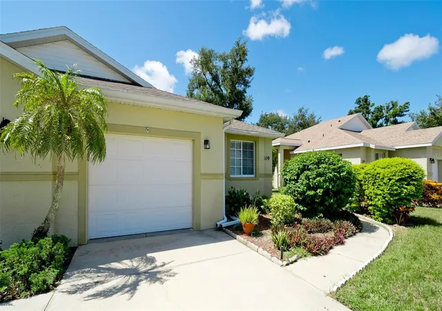 2nd image of 209 28th St W, Palmetto, FL 34221 | MLS# A4701052