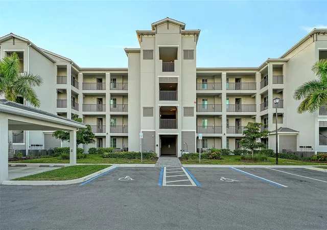 Photo 2 of Condo for sale at 12240 Wellen Golf St #403, Venice, FL 34293 | MLS# A4701068 | Listing updated on 2026-08-20