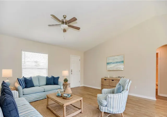 4th image of 1958 W Linden Dr, Citrus Springs, FL 34434 | MLS# OM729201