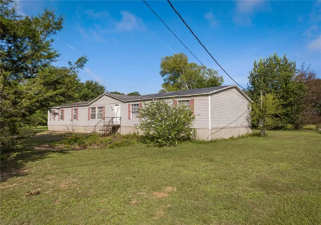 5th image of 5093 Highway 273, Campbellton, FL 32426 | MLS# TB8532864