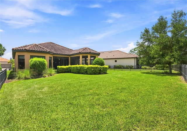 Photo 4 of Single family home for sale at 11301 Juglans Dr, Odessa, FL 33556 | MLS# TB8532870 | Listing updated on 2026-09-05
