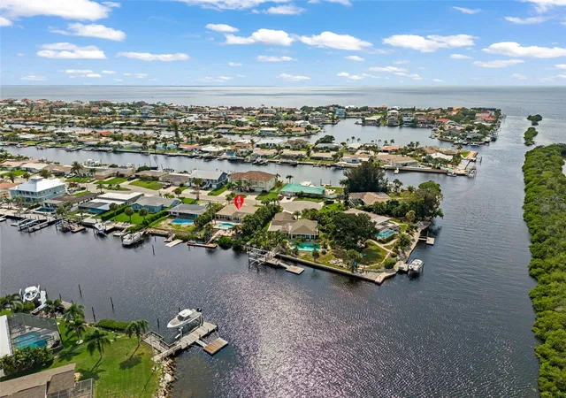 Photo 3 of Single family home for sale at 5548 Leeward Ln, New Port Richey, FL 34652 | MLS# L4963807 | Listing updated on 2026-08-29
