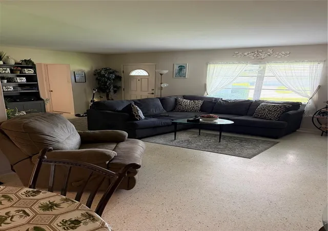 3rd image of 3190 Regatta Cir, Sarasota, FL 34231 | MLS# A4701100
